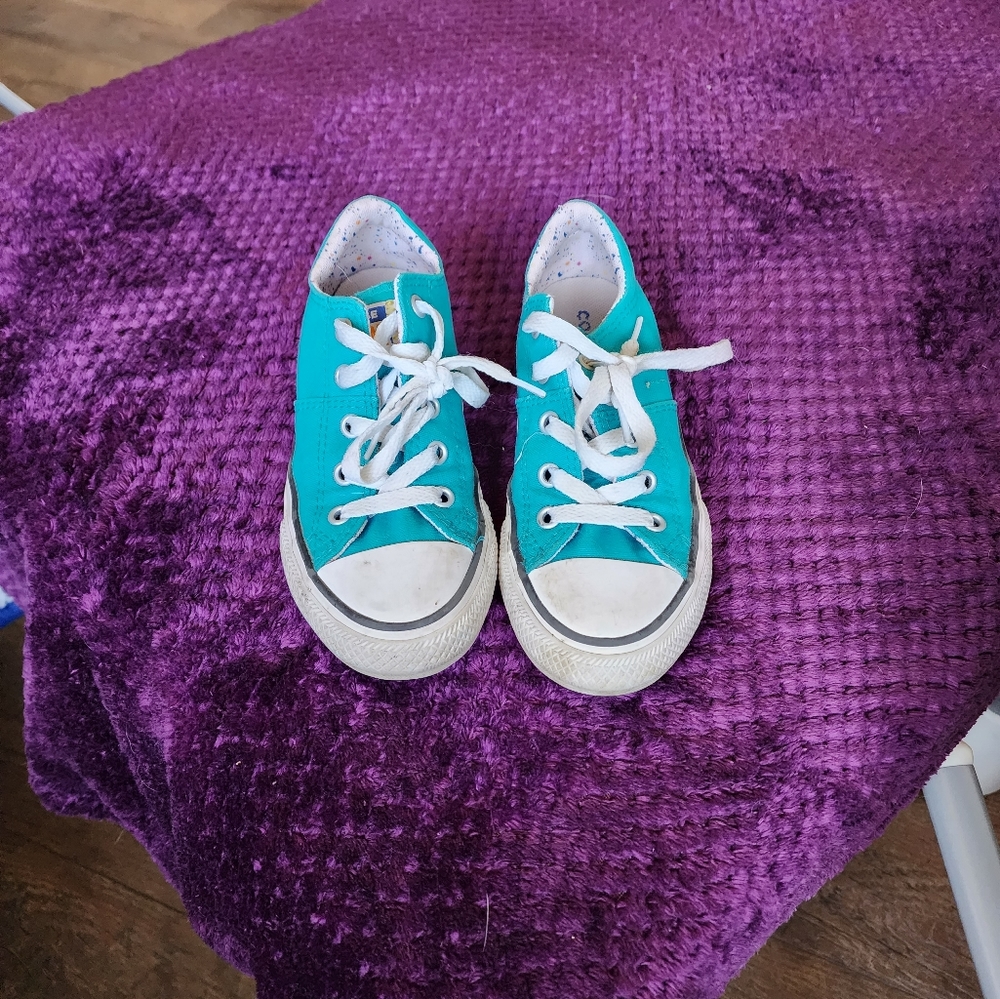 Girls converse shoes
